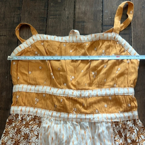 Aeropostale Size Medium Tie Back Milk Maid Style Dress Dark Yellow / Cream Tan - Picture 8 of 10